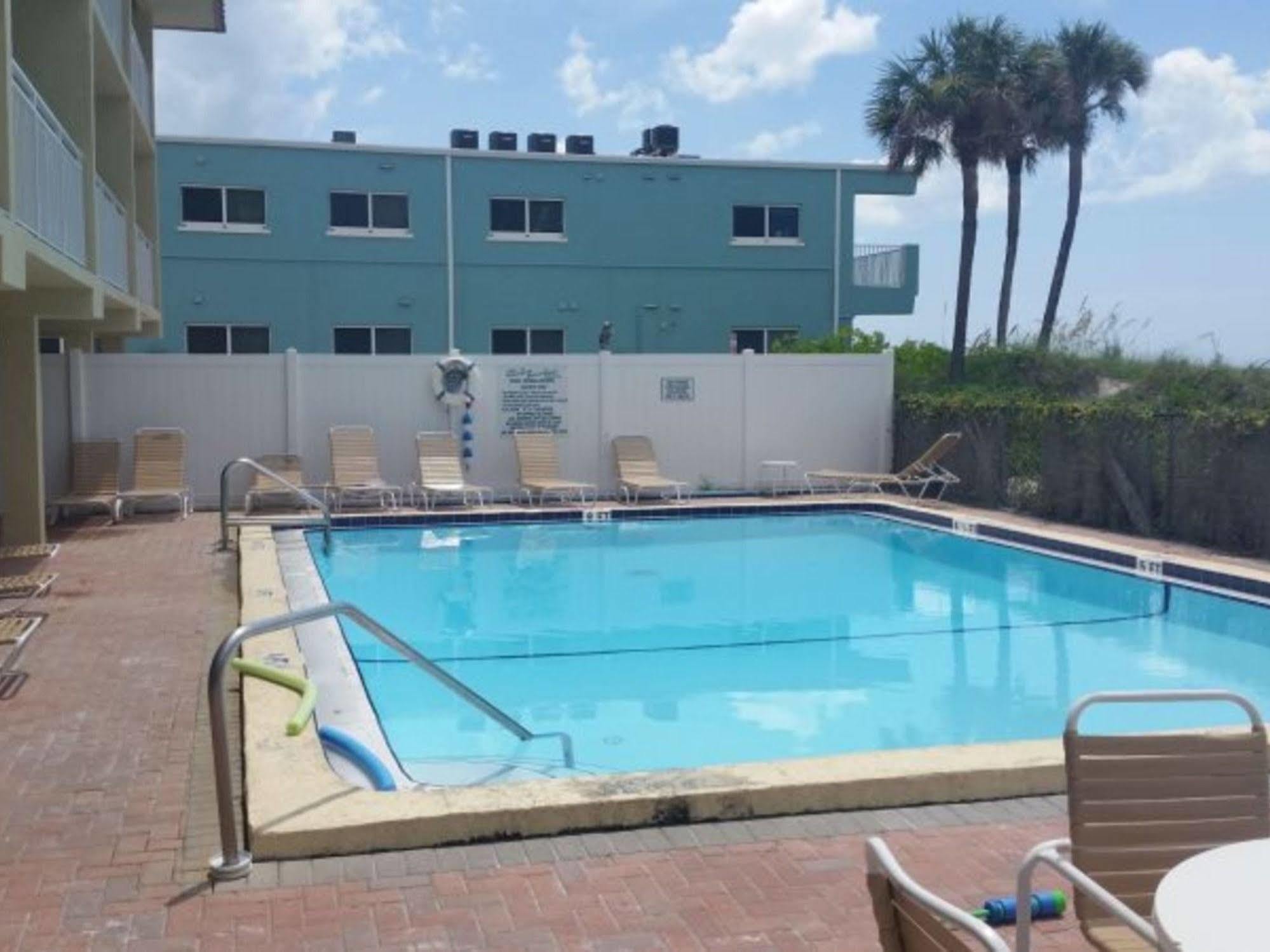 Club Bamboo South - Bradenton Beach Buitenkant foto